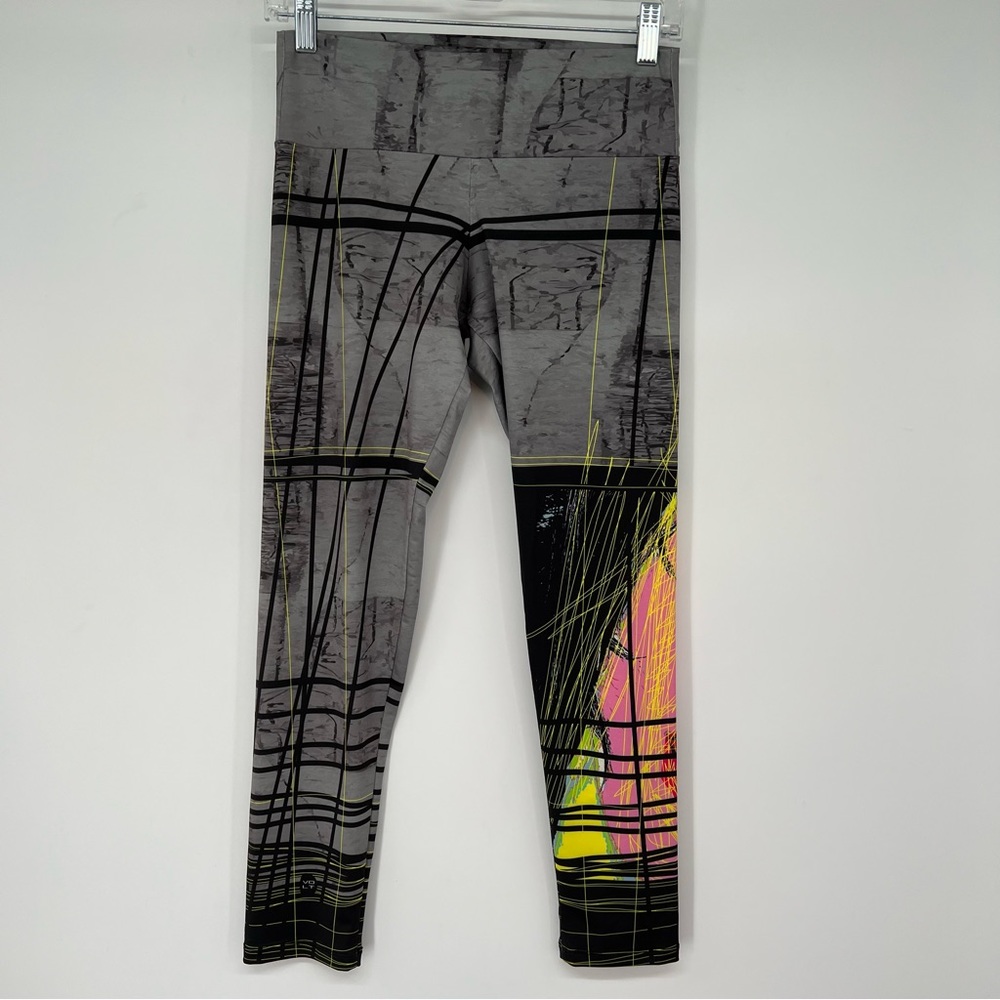 Volt Design Leggings Canadian Artistic